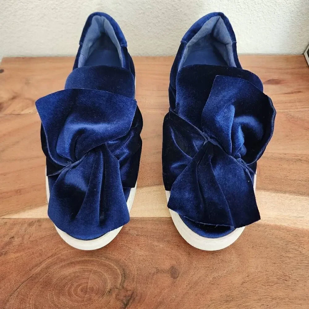 j/slides NYC size 9 velvet navy blue slip on loafers exaggerated large bow tie